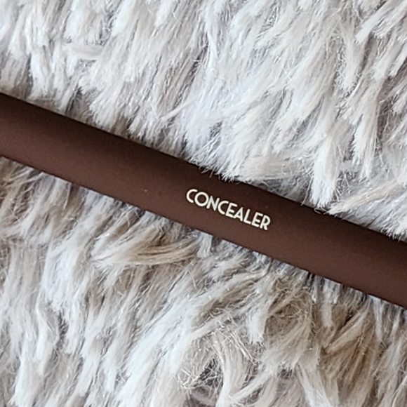 😍BEAUTY FOR REAL Perfect Perfection Concealer Brush - Picture 5 of 9